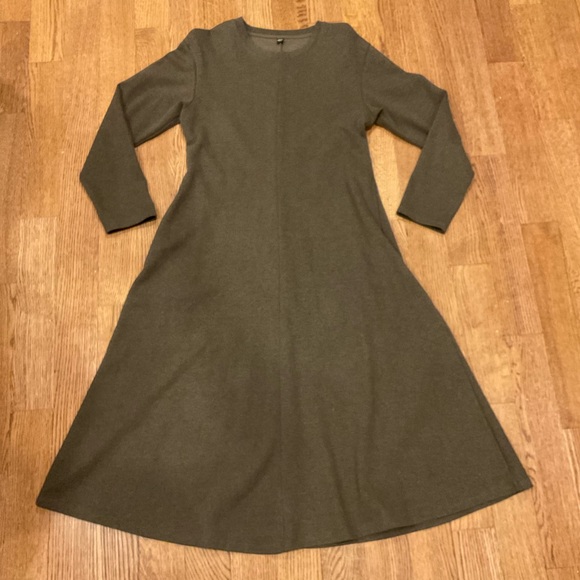 UNIQLO Women’s Crew Neck Brushed Long Sleeve Jersey Dress Olive Size S - Picture 2 of 4